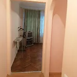1Кім Апарт Поруч Оперного Театру Поруч Тгц Форум На Ветеранів *