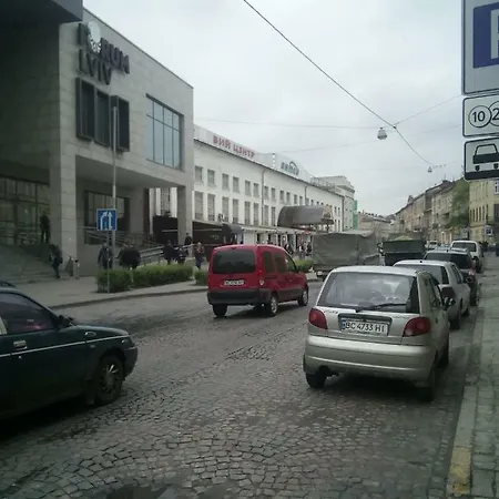 アパート 1Кім Апарт Поруч Оперного Театру Поруч Тгц Форум На Ветеранів *