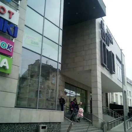 1Кім Апарт Поруч Оперного Театру Поруч Тгц Форум На Ветеранів * リヴィウ