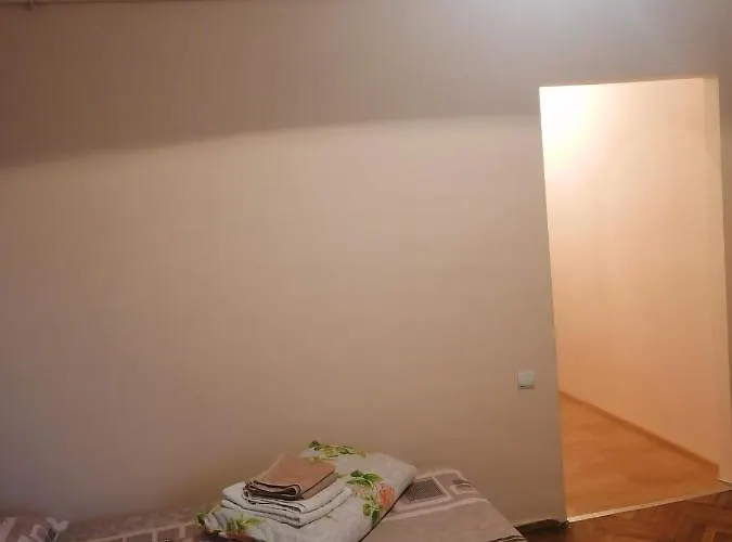 Apartmán 1Кім Апарт Поруч Оперного Театру Поруч Тгц Форум На Ветеранів *