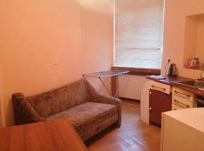 Apartmán 1Кім Апарт Поруч Оперного Театру Поруч Тгц Форум На Ветеранів *